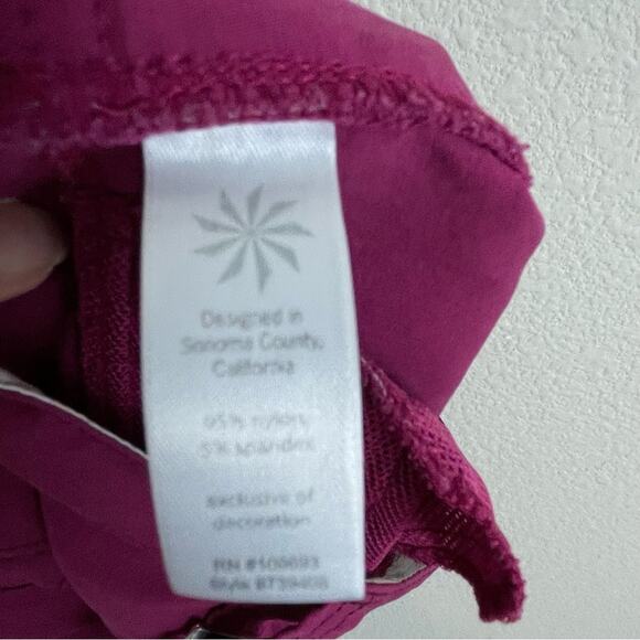 Athleta Magenta casual Athletic 4.5"  Zip Up Shorts 0 - Picture 4 of 5